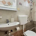 Chariclia Lejlighedshotel 3*