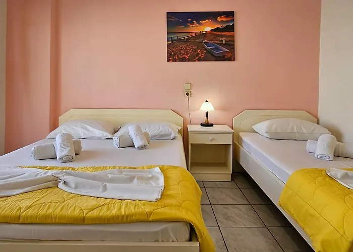 Apartahotel Chariclia 3*