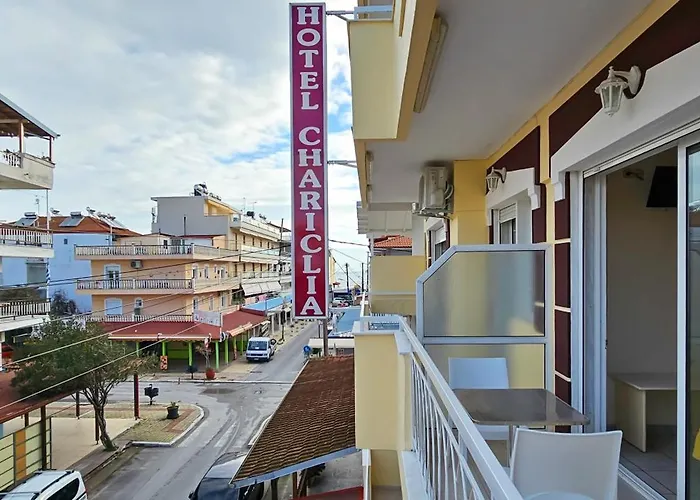 Apartahotel Chariclia 3*