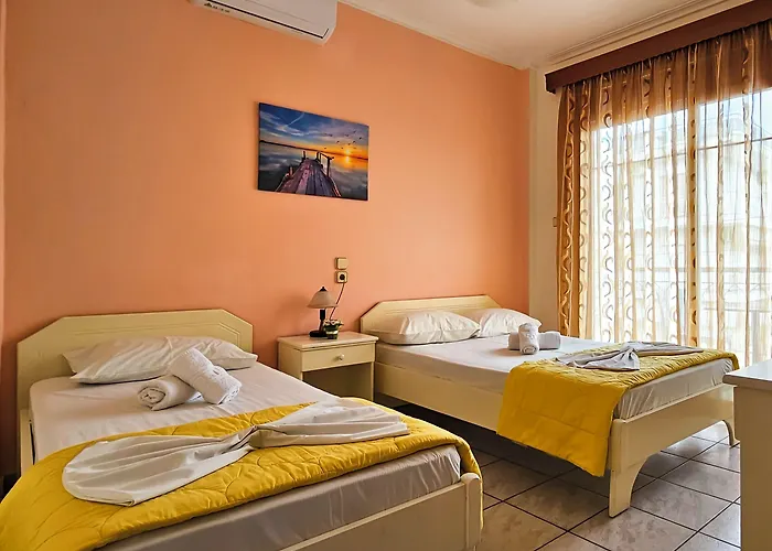 Apartahotel Chariclia 3*